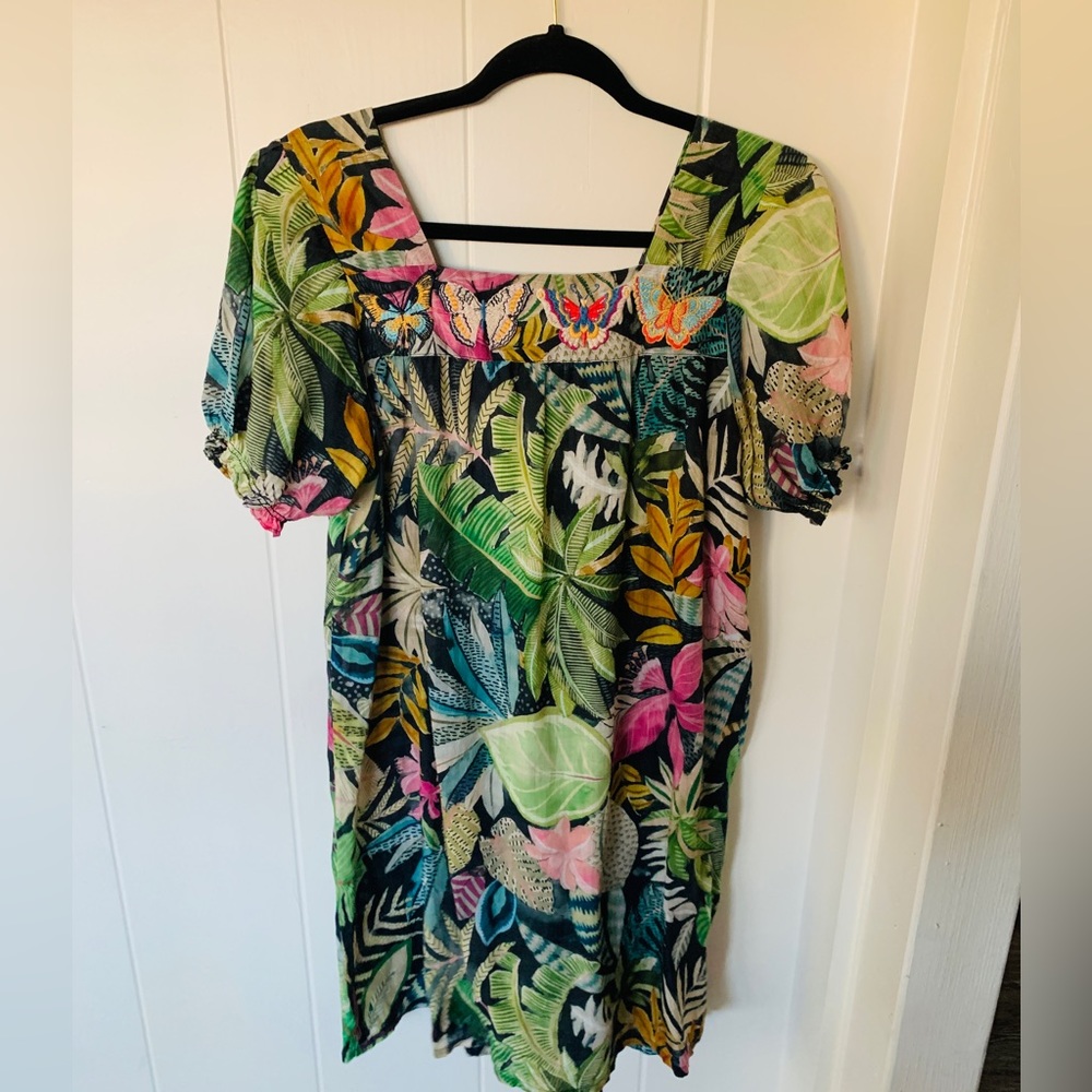 Johnny was Tropical plants linen dress